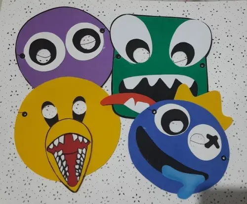 Máscaras Rainbow Friends Roblox