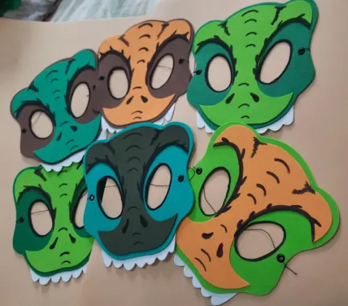 Máscaras Tiranossauro Rex em Eva