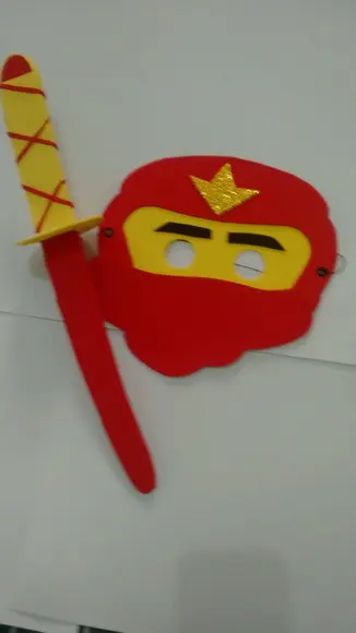 Espada e máscara embalados Ninjago