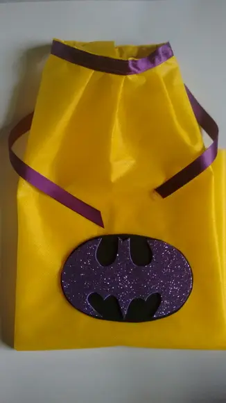 Capa Batgirl em TNT