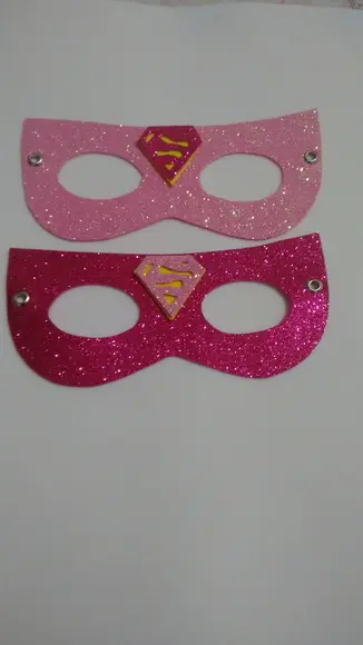 Máscara supergirl