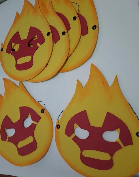 Lembrancinha Máscaras Chama ,ben 10