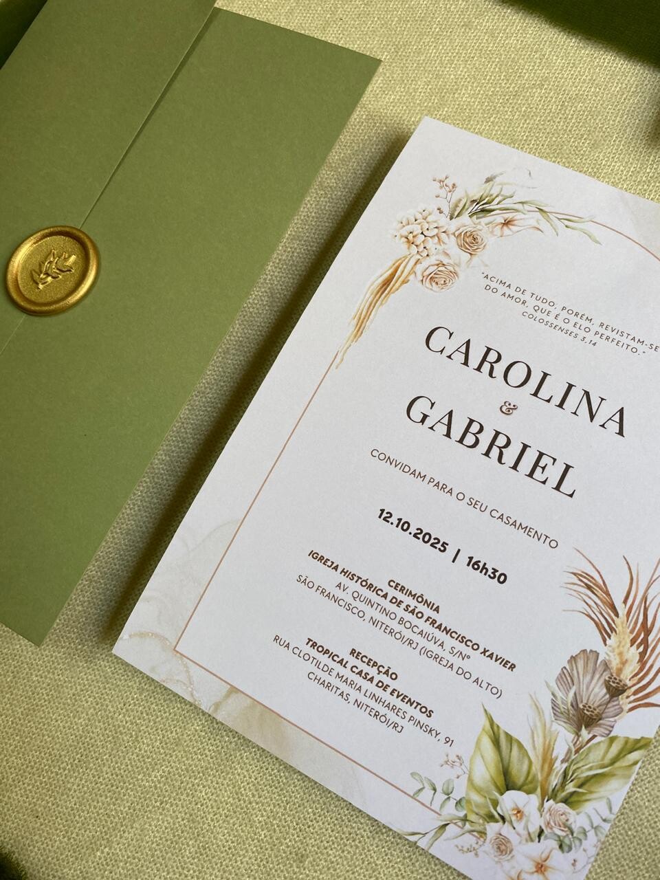 Convite de Casamento Floral com Lacre de Cera