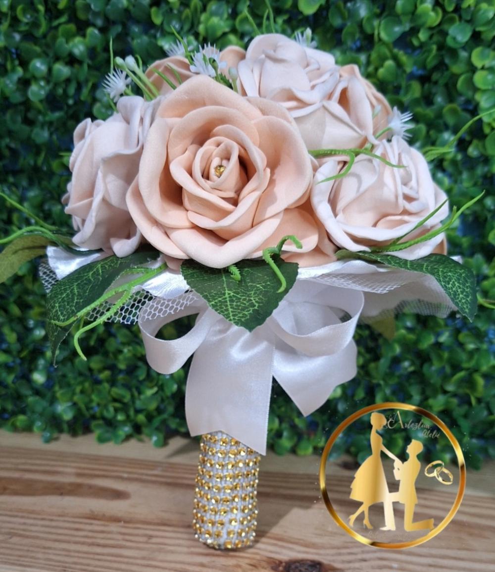 Buquê de noiva bege casamento Cívil pequeno