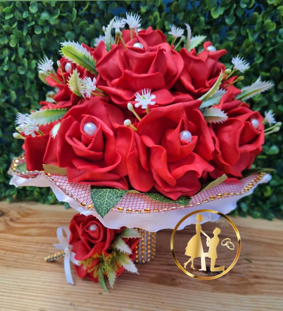 Buquê de noiva vermelho  + flor do noivo
