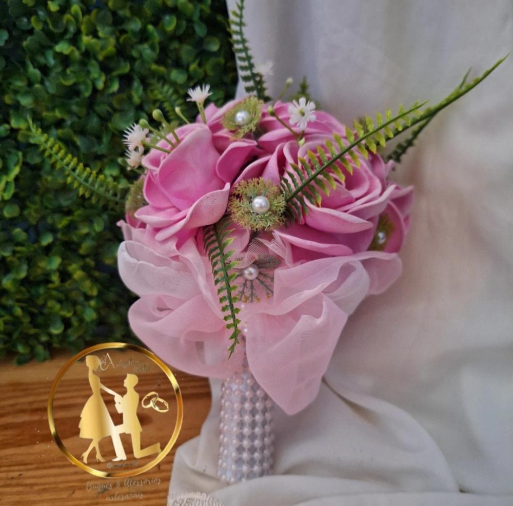 Buquê de noiva rosa pequeno