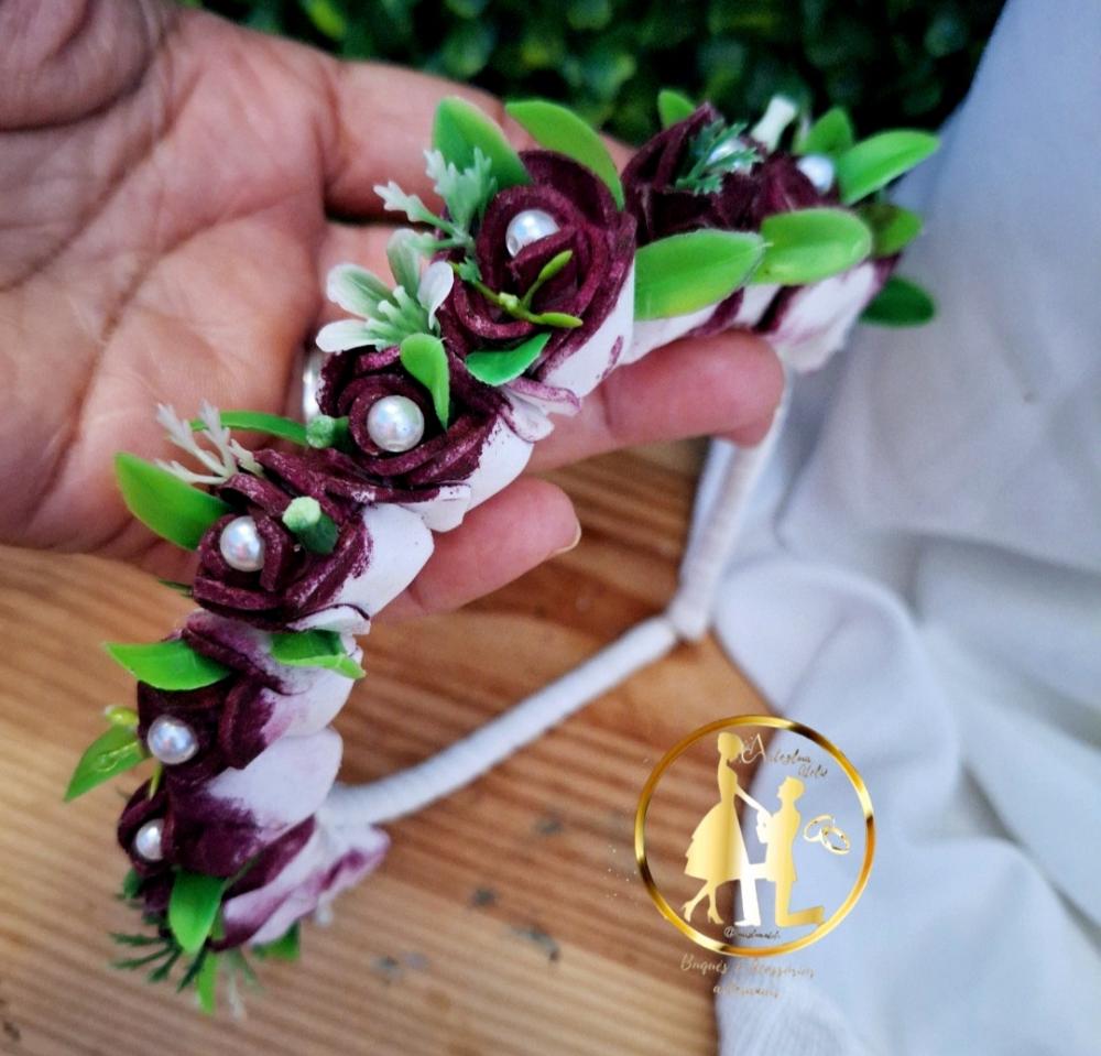 Tiara de luxo branca e marsala