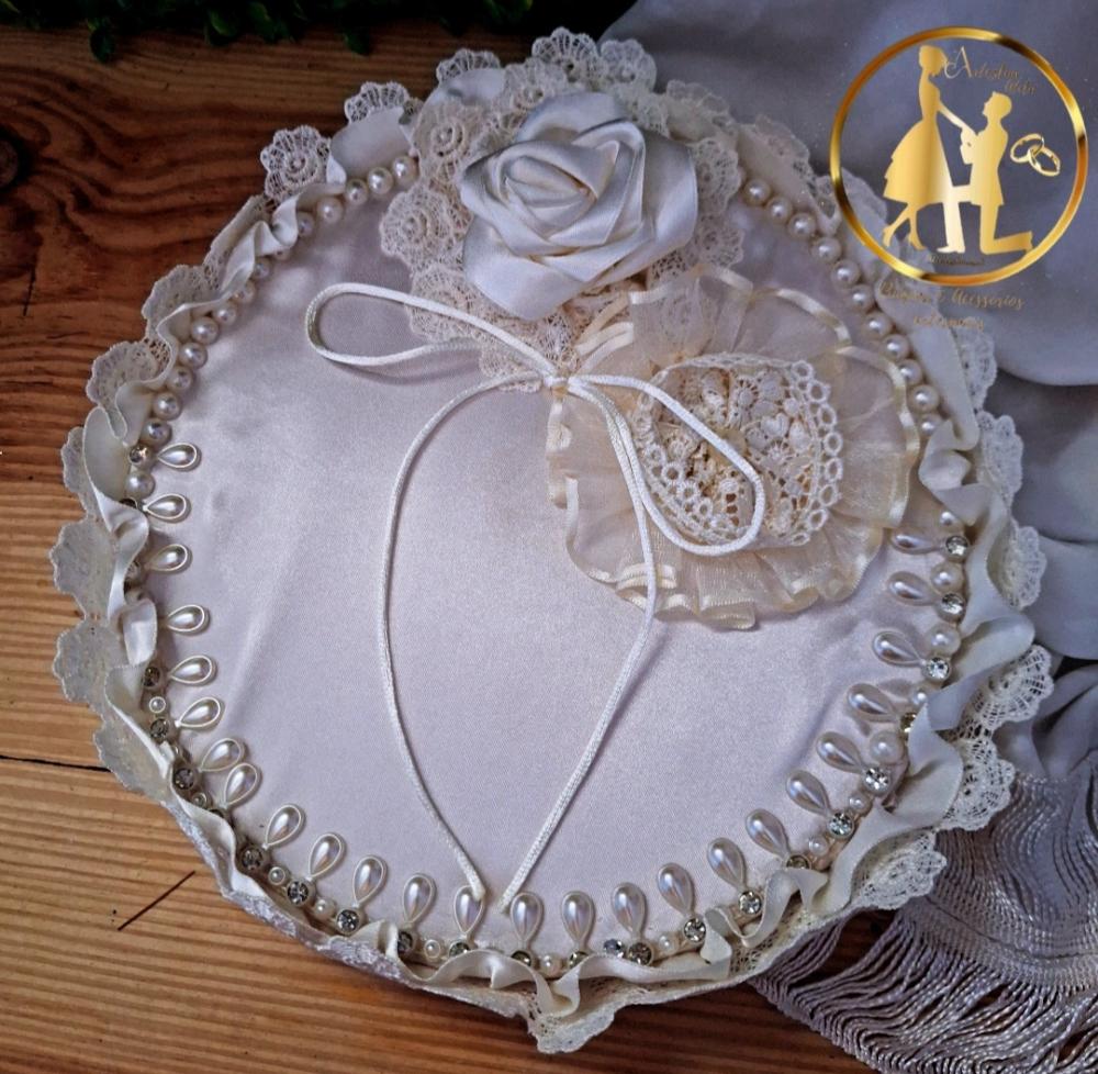 Porta alianças champanhe