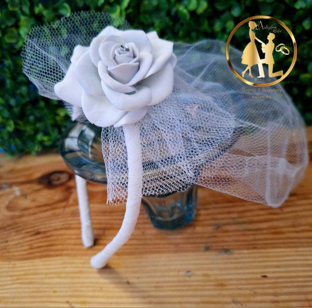 Tiara com véu festa fantasia despedida