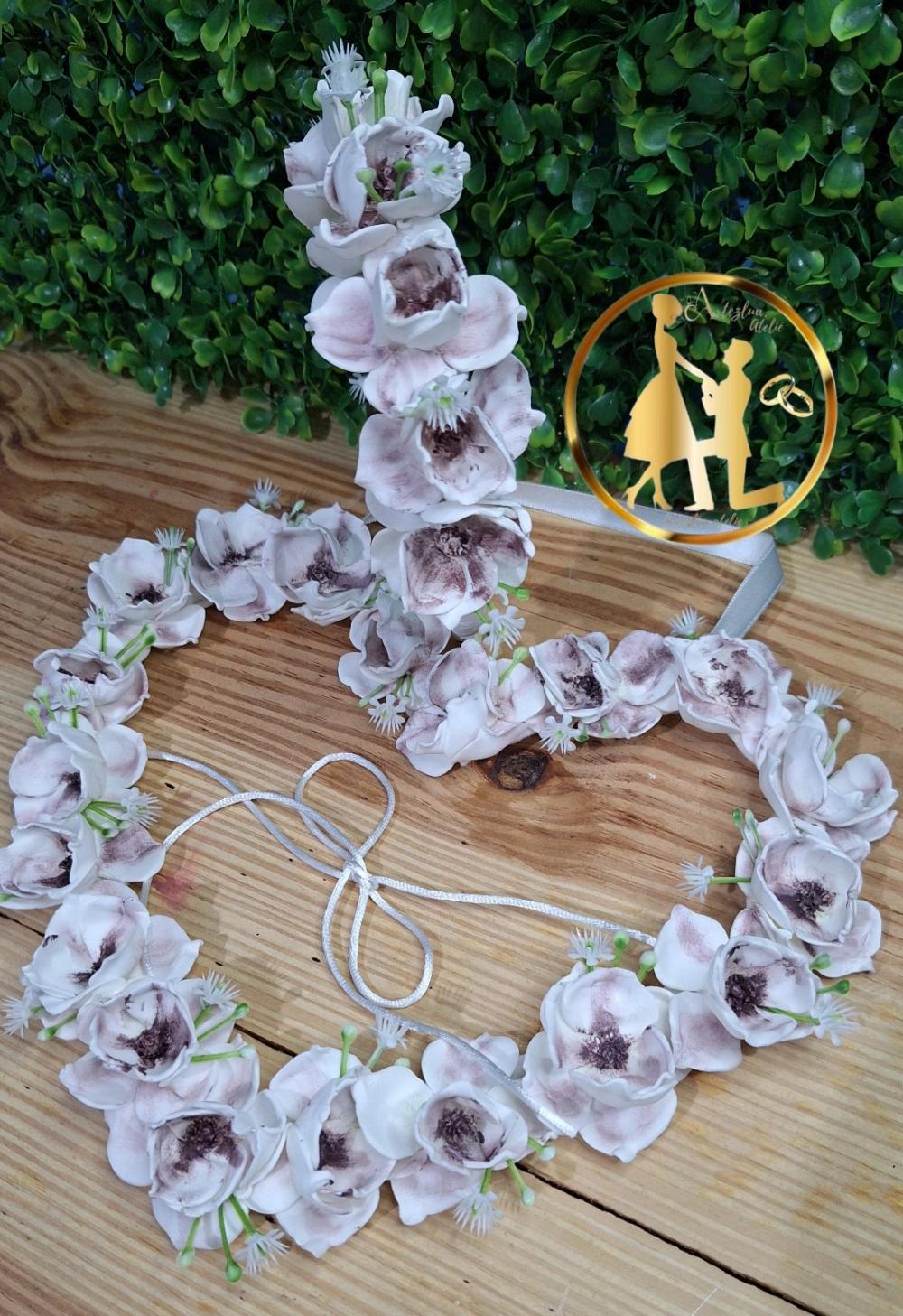 Porta Aliança coração de flores branco e marsala + tiara