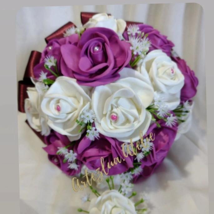 Buquê de noiva branco e rosa fúcsia