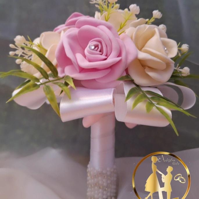 Buquê de noiva branco e rosa pequeno