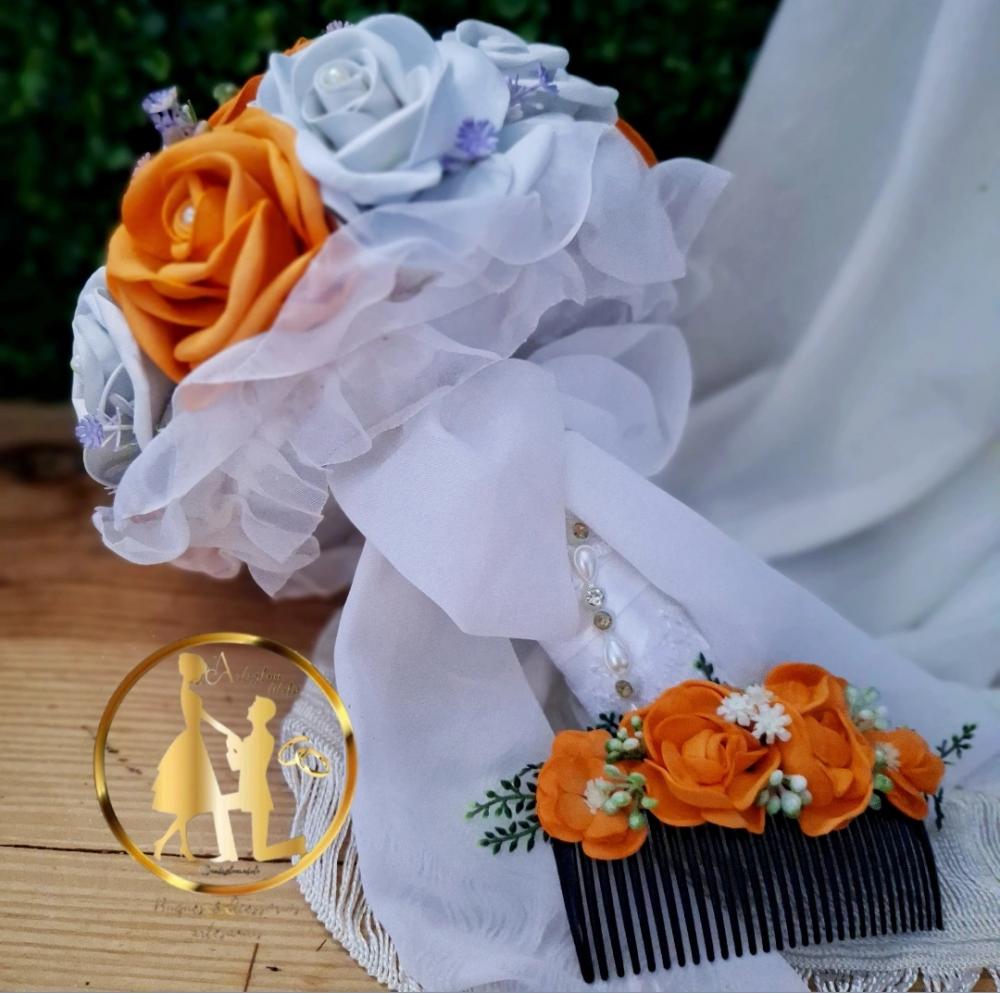 Buquê de noiva em tons laranja branco