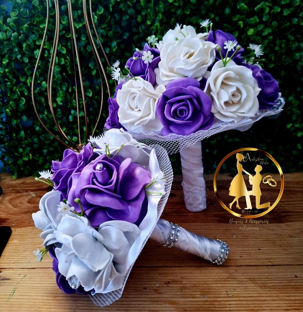 02 Buquês de noiva roxo e branco grande e pequeno