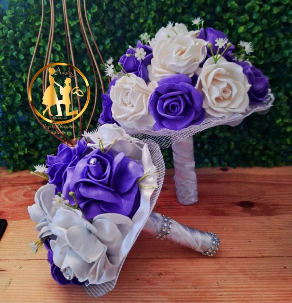 02 Buquês de noiva lilás roxo e branco grande e pequeno