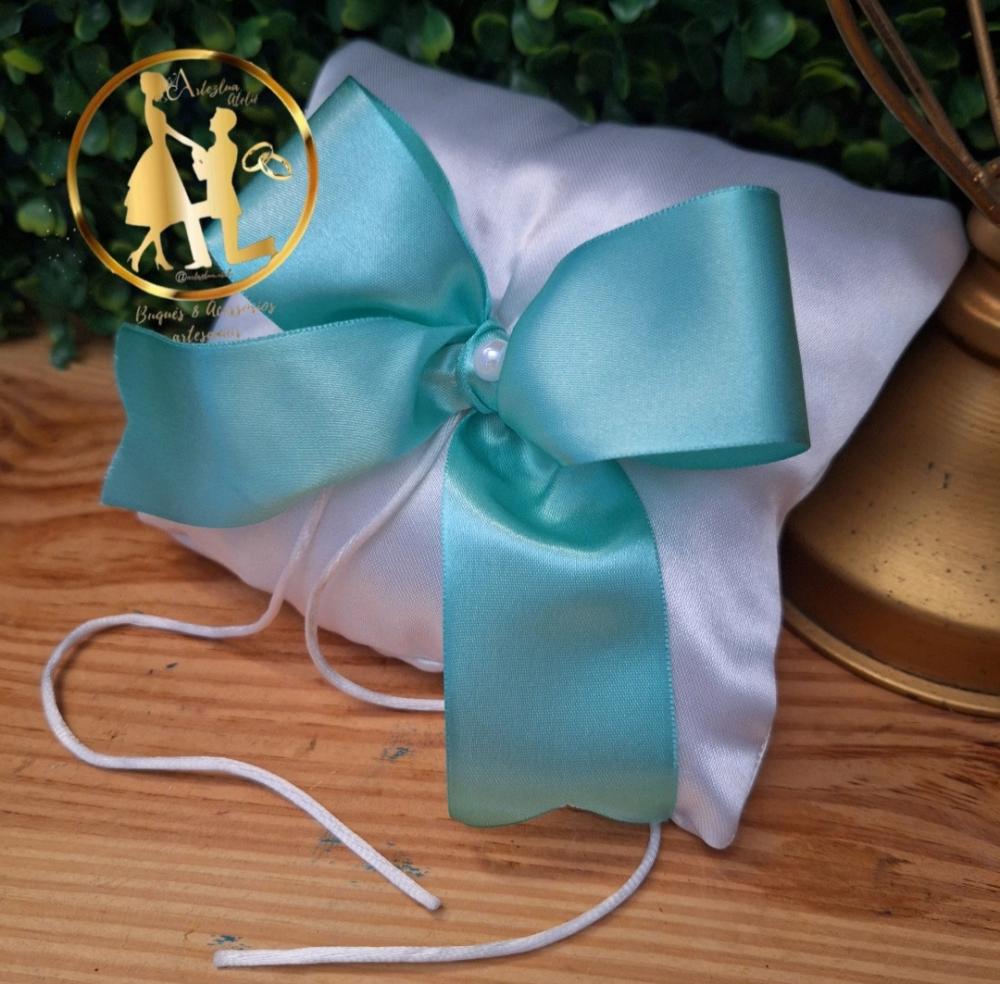 Almofadinha de casamento verde serenity