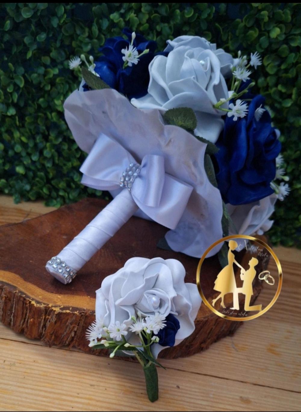 Buquê de noiva azul e branco