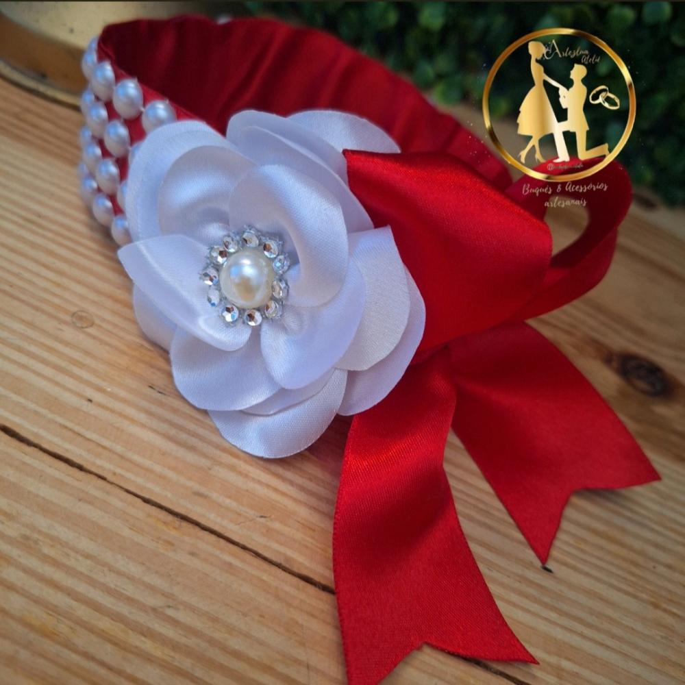 Porta Coque bailarina vermelho com pérolas