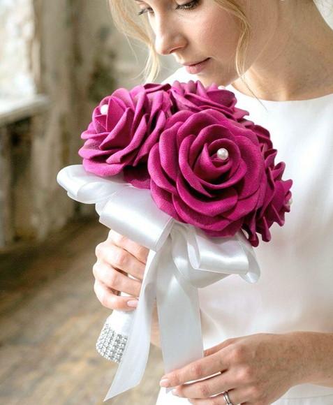 Buquê de Noiva Cíivil Rosas Pink / Fúcsia em Eva com Pérolas