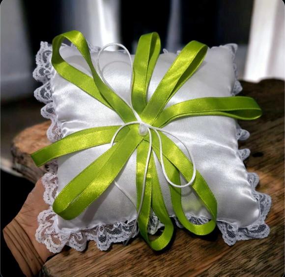 Almofada para Alianças de Casamento Verde Oliva Limã Branco