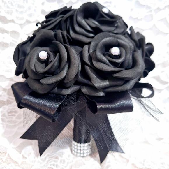 Buquê Preto Cívil com Pérolas