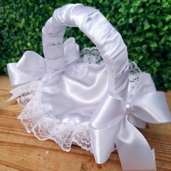 Cesta Florista Branca de Cetim com Babado de Renda