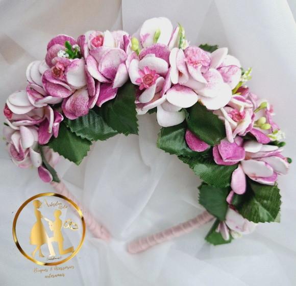 Tiara de Luxo Rosa e Branco Daminhas Artezlua.ateliê