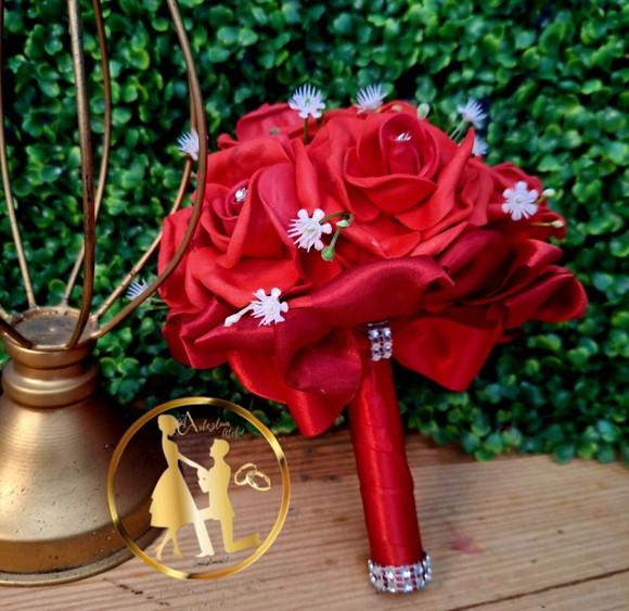 Buquê de Noiva Vermelho Casamento Civil Pequeno Eva