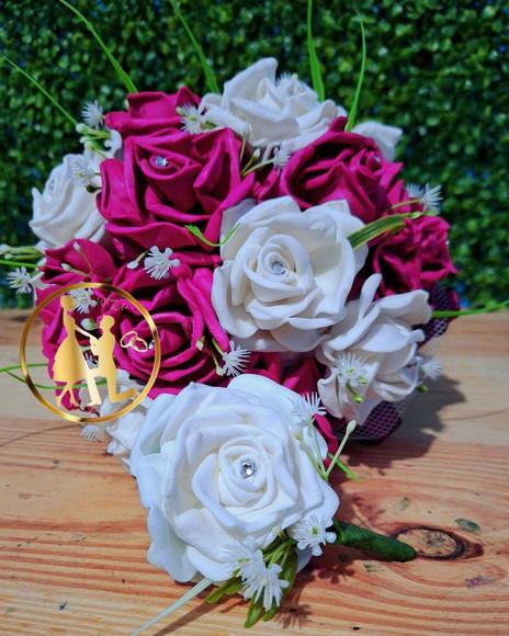 Buquê de Noiva Branco e Rosa + Flor de Lapela Eva