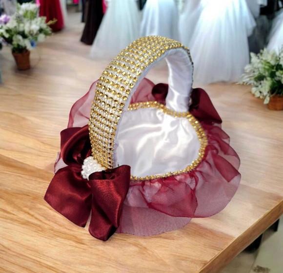 Cestinha de Casamento Branco, Marsala e Dourado