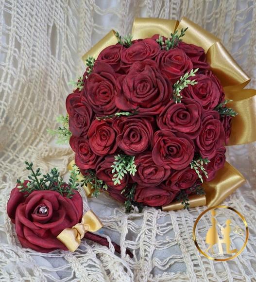 Buquê de Noiva Vermelho e Dourado/cívil/pequeno