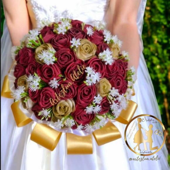 Buquê Noiva Vermelho Marsala Branco e Dourado Religioso Eva