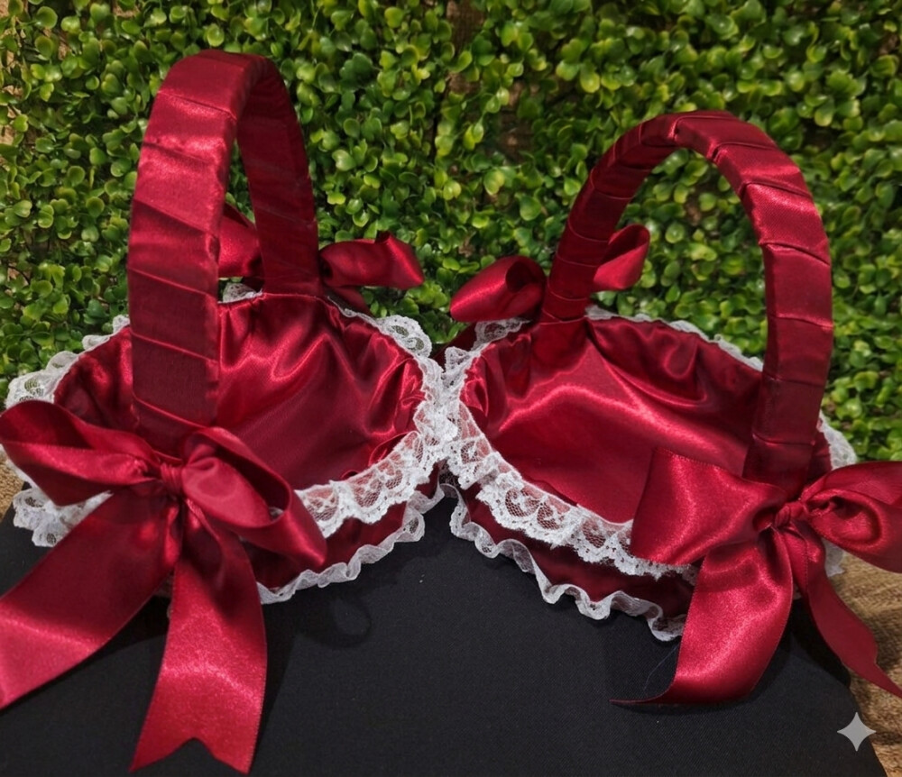 Kit com 2 Cestas para Daminhas de Casamento em Cetim Vermelho Viv