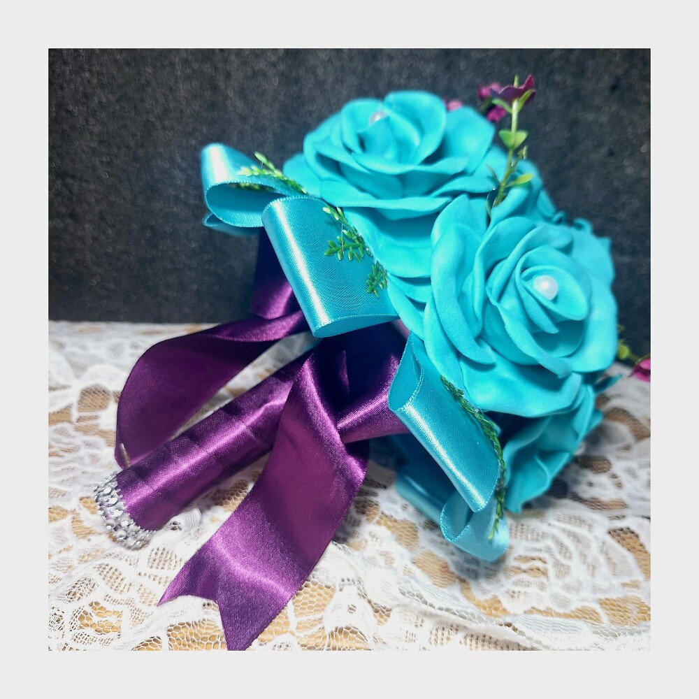 Buquê Noiva Azul Turquesa e Roxo Cívil + Porta Alianças -artes