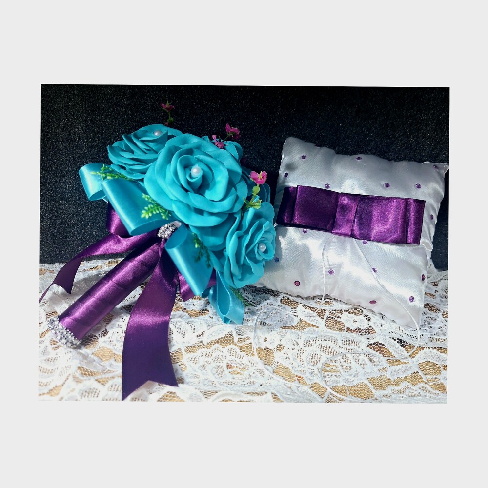 Buquê Noiva Azul Turquesa e Roxo Cívil + Porta Alianças -artes