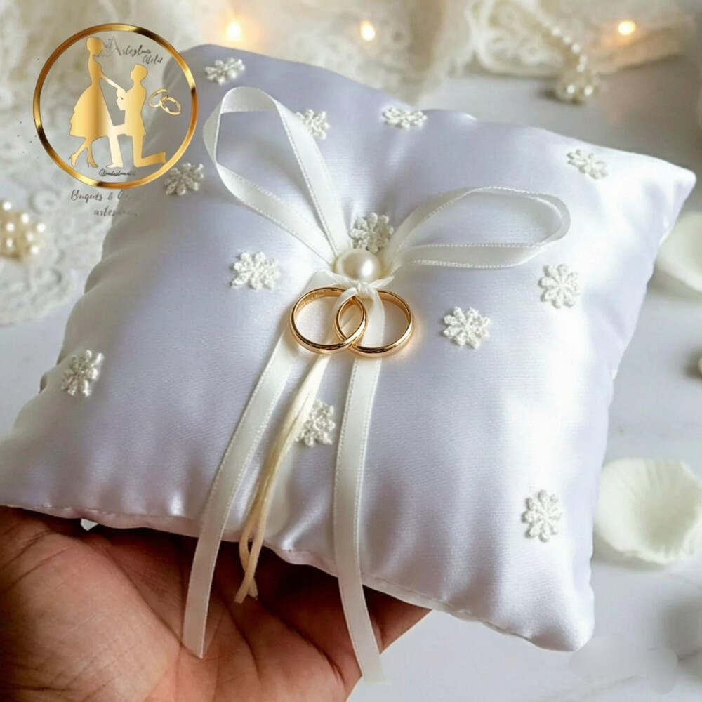 Porta Alianças Branco e Bege Off-White com Pérolas – Elegânc