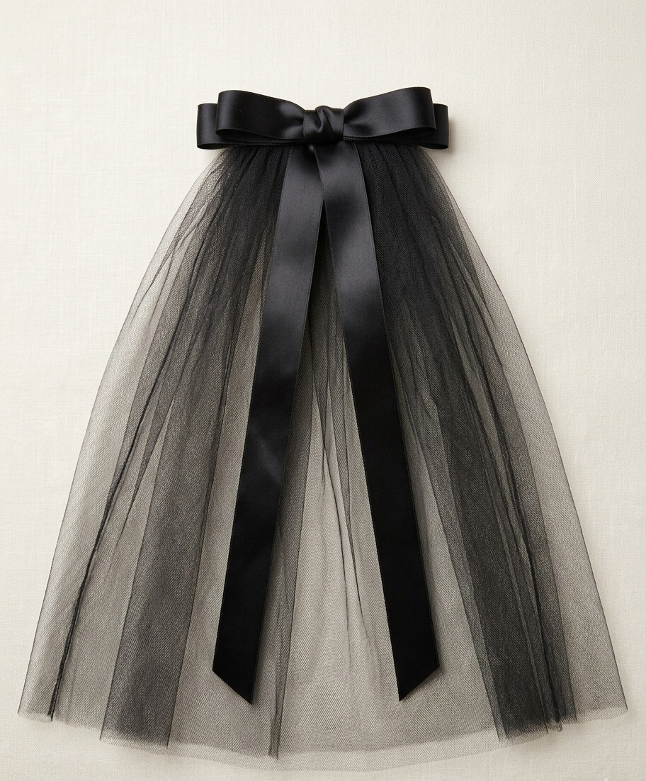 Laço Preto com Véu de Tule Gótico Chic