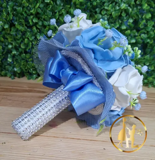 Buquê de noiva rosas azul e branco casamento