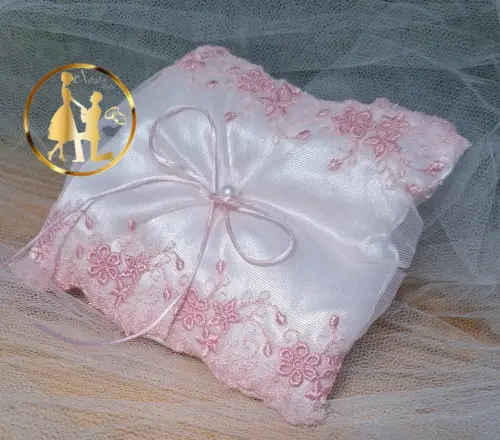 Almofadinha porta alianças branca e rosé