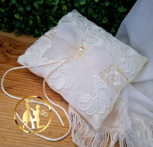 Almofadinha porta alianças champanhe