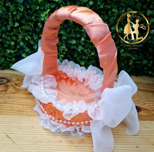 Cesta de alianças de casamento salmão pequena