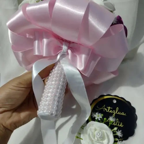 Buquê de noiva branco e rosa fúcsia