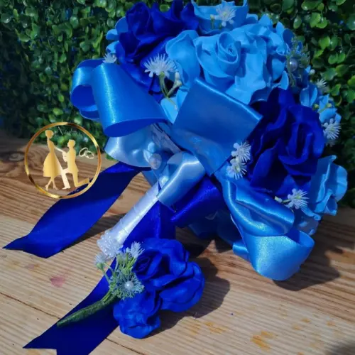 Buquê de noiva azul royal