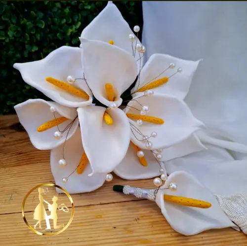 Buquê copo de leite branco e amarelo+grinalda