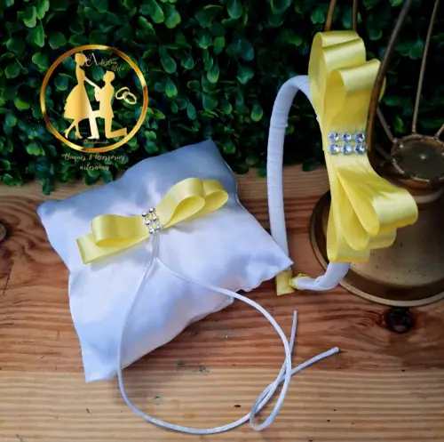 Kit Almofadinhas de casamentos + tiara de lacinho