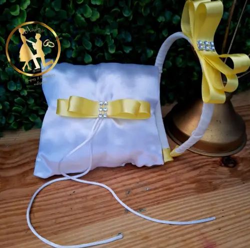 Kit porta alianças de casamento branco e amarelo + tiara de laci