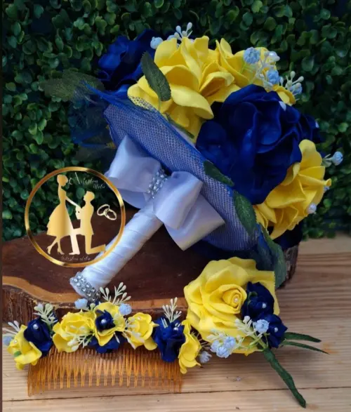 Buquê de noiva azul e amarelo