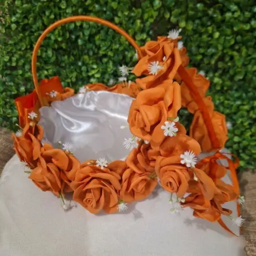 Kit Cesta + Tiara Coroa Laranja para Daminhas