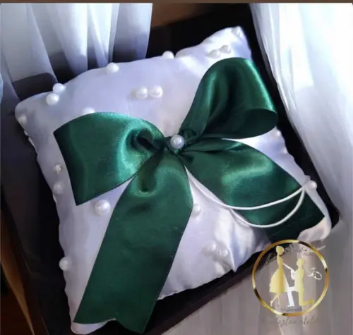 Porta Alianças Verde e Branco com Pérolas- Artesanal