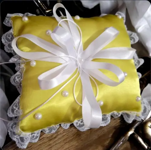 Almofada para Alianças de Casamento Verde Cítrico e Branco
